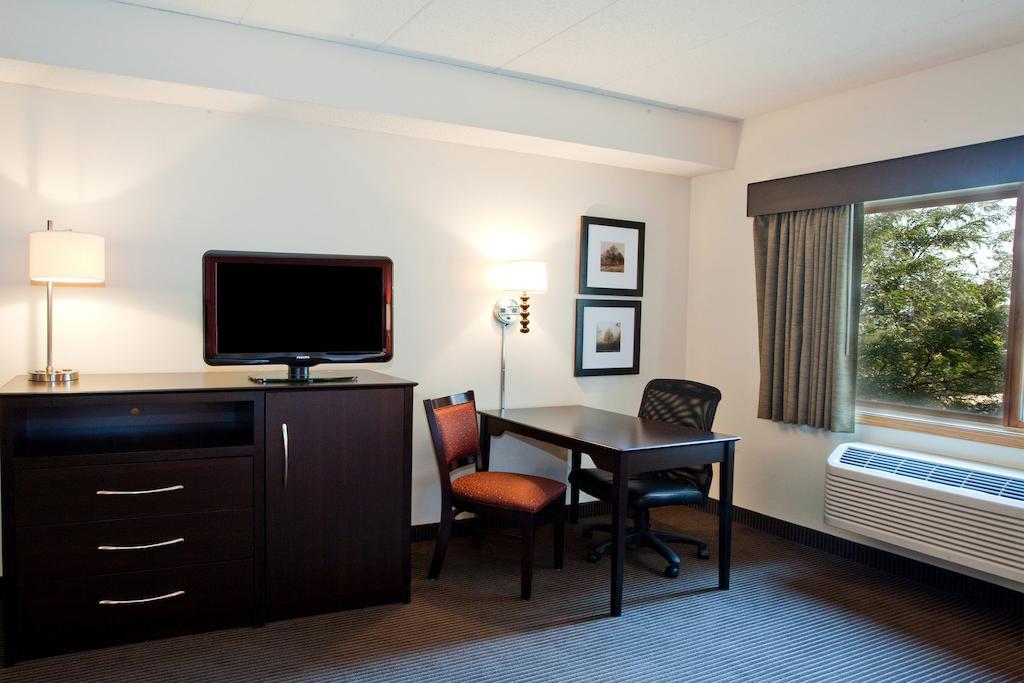 Americinn By Wyndham Chanhassen Εξωτερικό φωτογραφία