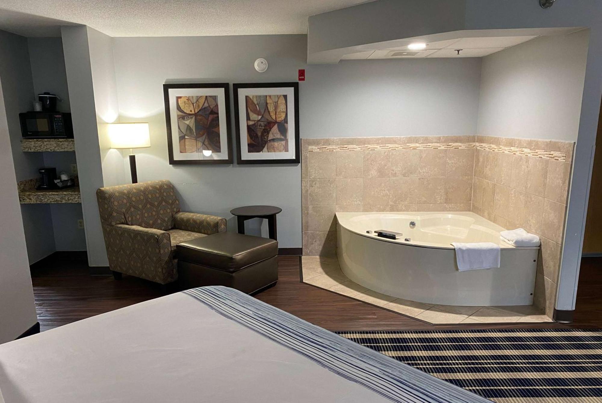 Americinn By Wyndham Chanhassen Εξωτερικό φωτογραφία